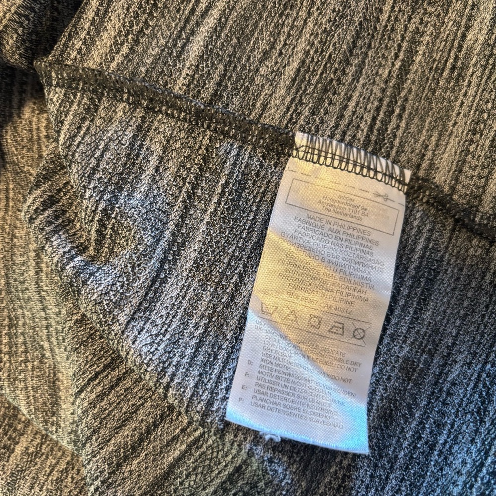 Adidas tank top shirt size medium - Picture 4 of 4